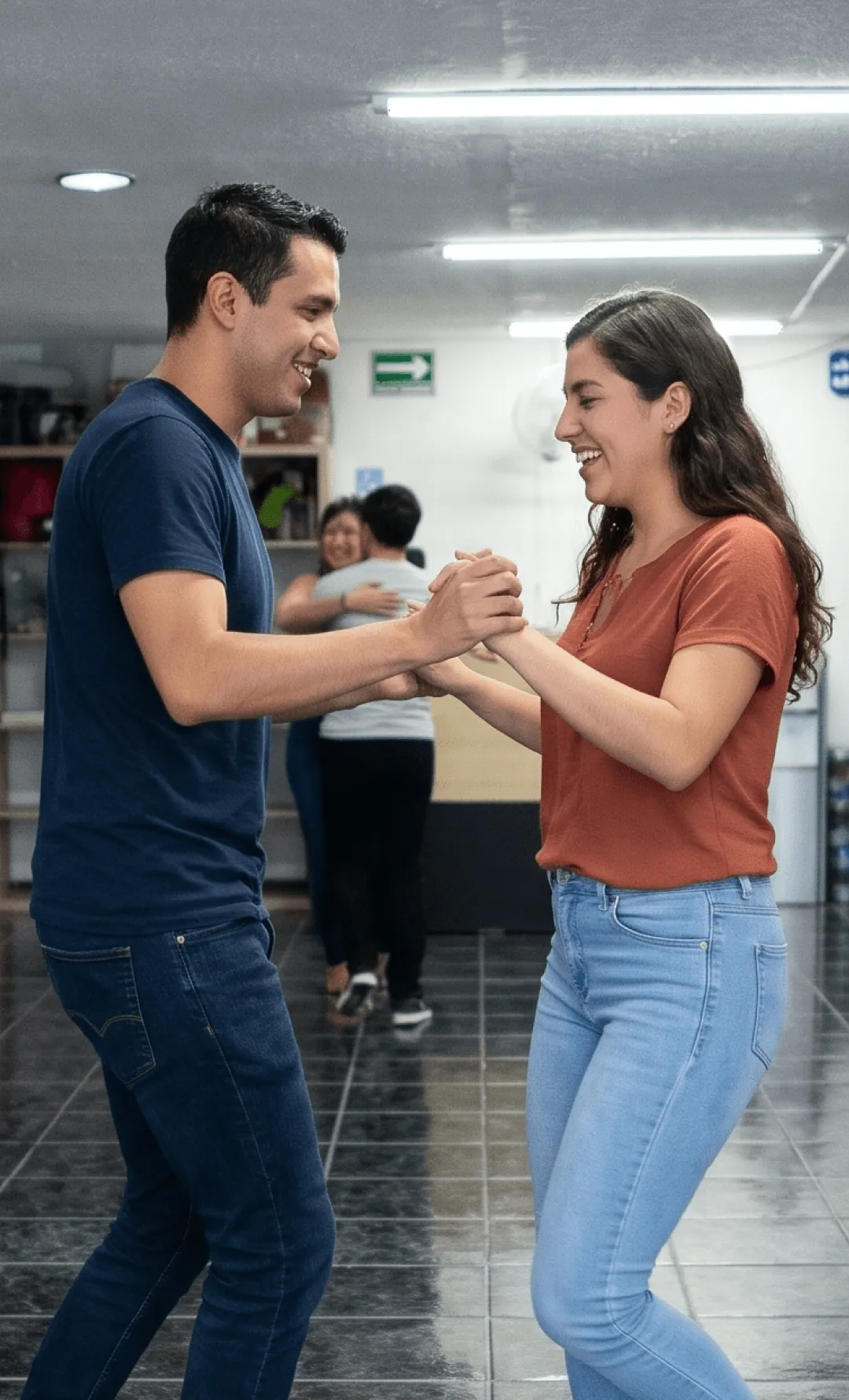 Aprende a bailar cumbia para las fiestas en Academia de baile ARIA