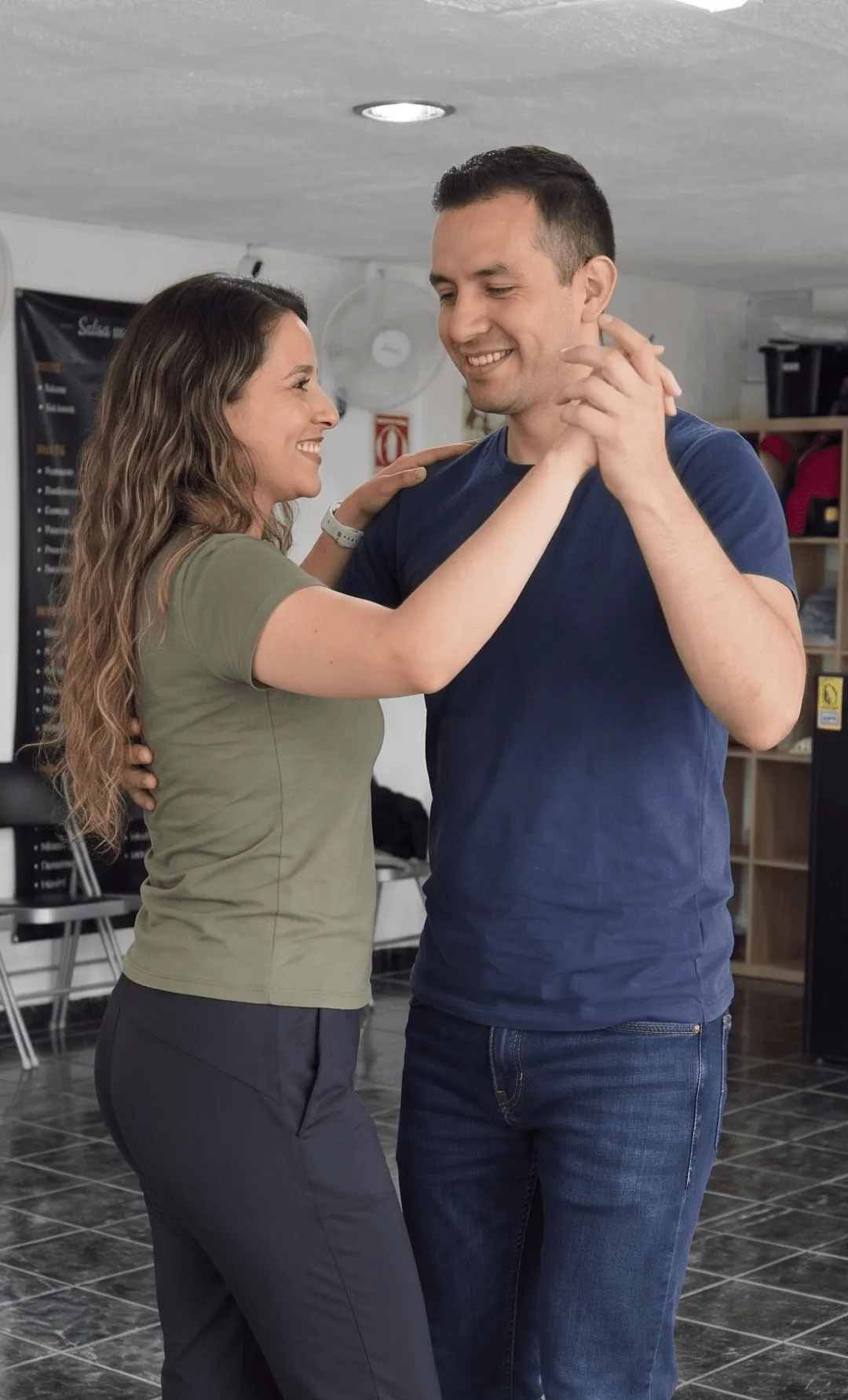 Aprende salsa cubana en Academia de baile ARIA